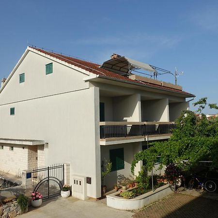 Apartment Tonka Vodice Luaran gambar
