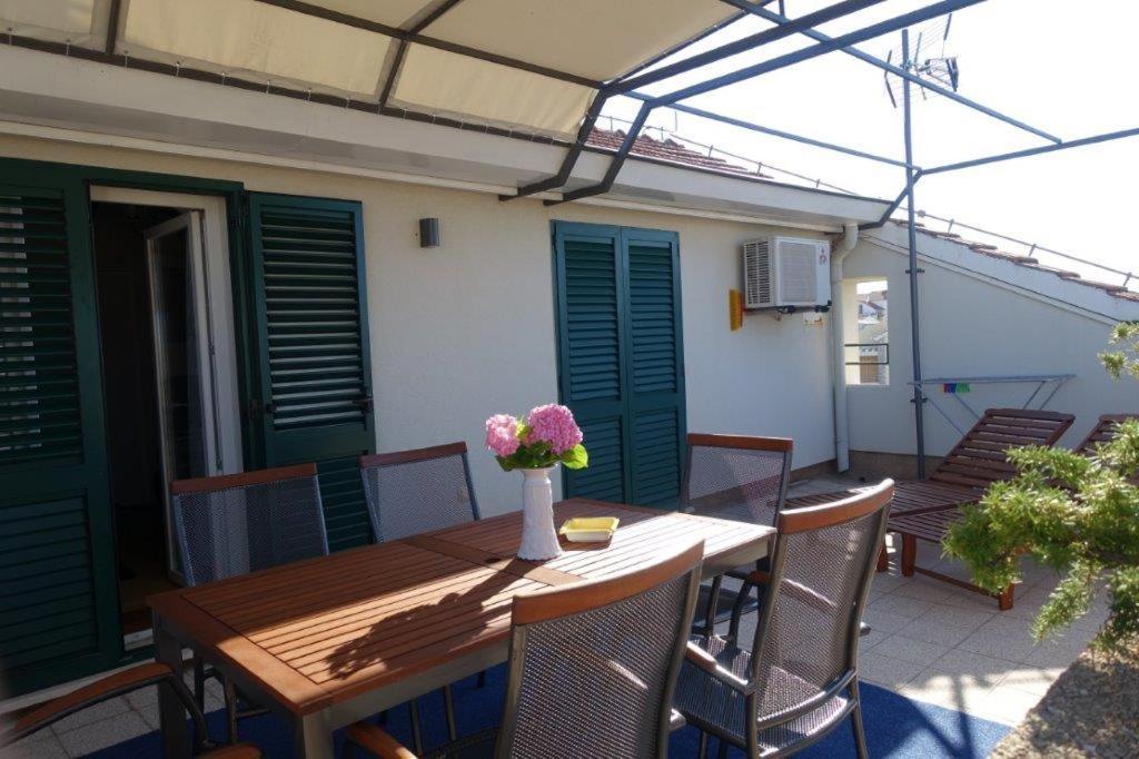 Apartment Tonka Vodice Luaran gambar