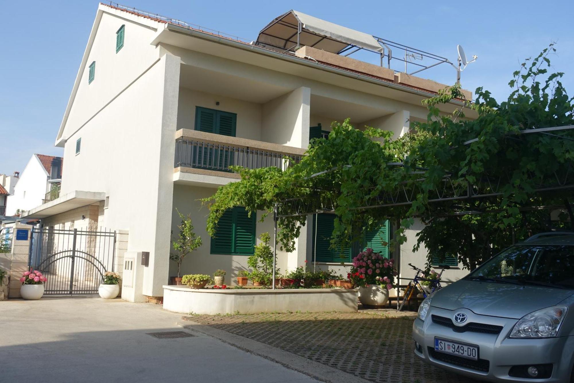Apartment Tonka Vodice Luaran gambar